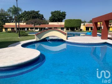 (RENTA) CASA DE UN NIVEL AMUEBLADA , SUMIYA (EN CONDOMINIO) EL MEJOR CLIMA DE CUERNAVACA