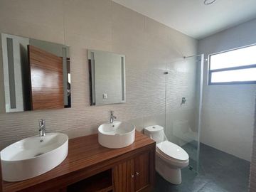 CASA EN LAGO ESMERALDA