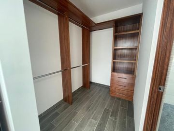 CASA EN LAGO ESMERALDA