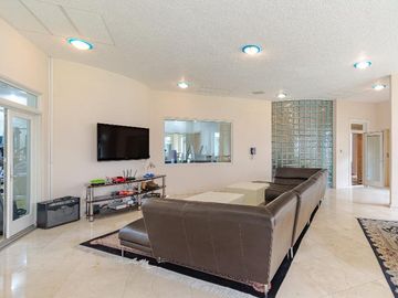 Residencia de Lujo en Venta - Diseño, Confort y Exclusividad en un Solo Lugar