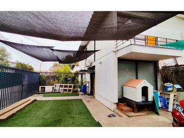 SE VENDE CASA VILLA FREI 4D/3B ÑUÑOA