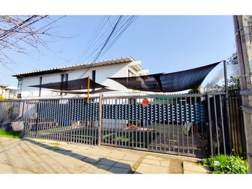 SE VENDE CASA VILLA FREI 4D/3B ÑUÑOA