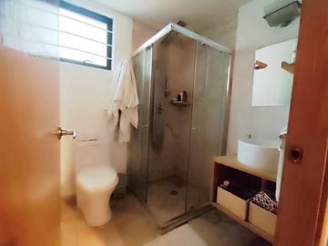 DEPARTAMENTO EN VENTA A ESPALDAS DE CENTRO MAYOR ZONA ZAVALETA!