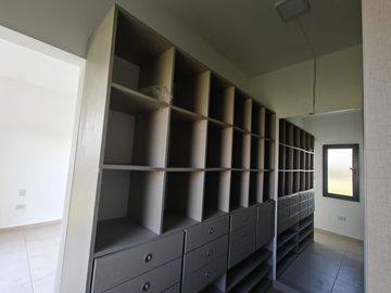 Casa con pileta en Santa Elena Pilar del Este