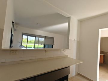 Casa con pileta en Santa Elena Pilar del Este