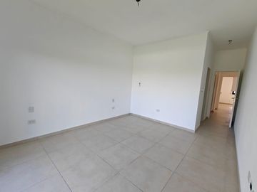 Casa con pileta en Santa Elena Pilar del Este