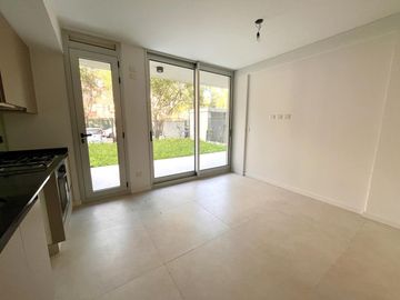 Departamento con Jardin en Complejo Prana San Isidro