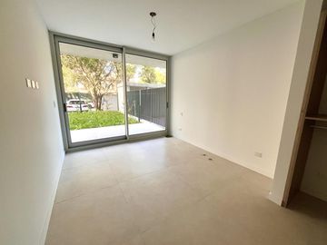 Departamento con Jardin en Complejo Prana San Isidro