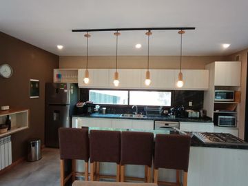 Casa en venta - 5 Dormitorios 4 Baños - Pinamar