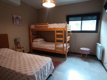 Casa en venta - 5 Dormitorios 4 Baños - Pinamar