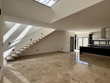 Casa venta En cumbres del Lago Juriquilla