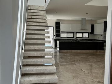 Casa venta En cumbres del Lago Juriquilla