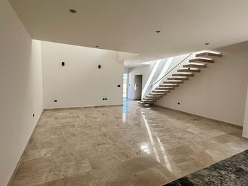 Casa venta En cumbres del Lago Juriquilla