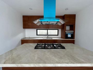 🏡✨ Residencia de Lujo en Jardines de la Rejoyada
