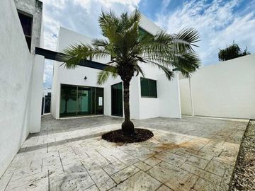 HERMOSA CASA EN REAL MONTEJO