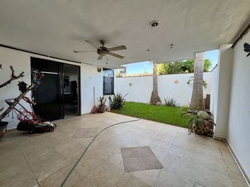 CASA EN VENTA CERCA DE AVENIDAS