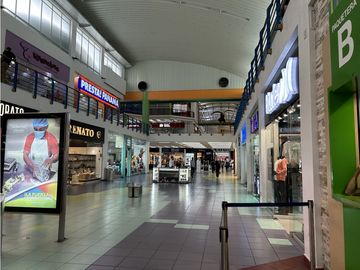 LOCALES UNIFICADOS EN ALBROOK MALL – PASILLO DEL HIPOPÓTAMO
