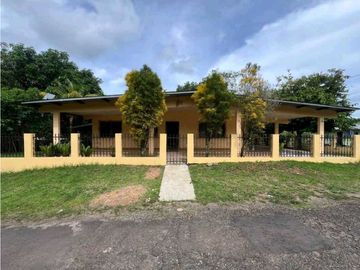 SE VENDE CASA DE 3 REC.Y TERRENO EN EL ESPINO, DE LA CHORRERA(FT3U)