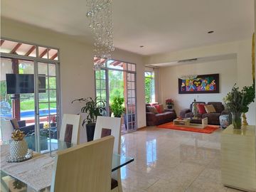 VENTA HERMOSA CASA ESTILO TRADICIONAL EN CERRITOS PEREIRA