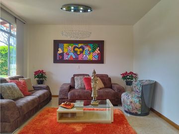 VENTA HERMOSA CASA ESTILO TRADICIONAL EN CERRITOS PEREIRA