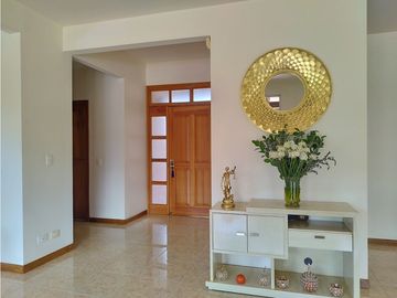 VENTA HERMOSA CASA ESTILO TRADICIONAL EN CERRITOS PEREIRA