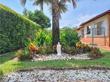 VENTA HERMOSA CASA ESTILO TRADICIONAL EN CERRITOS PEREIRA