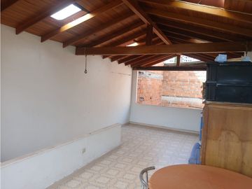 Venta de casa unifamiliar independiente en Molinares, Bello