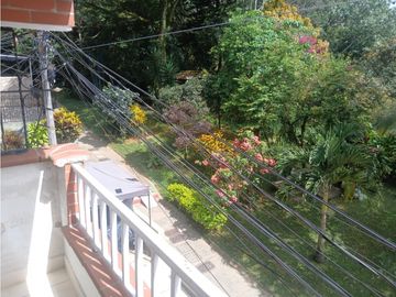 Venta de casa unifamiliar independiente en Molinares, Bello
