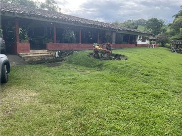 VENTA FINCA PRODUCTIVA EN CALARCA QUINDIO