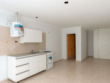 Complejo casa y 9 departamentos en block