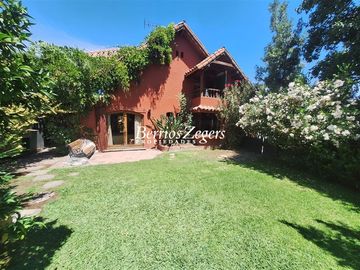 Casa en Venta en Las Condesas/La Fuente