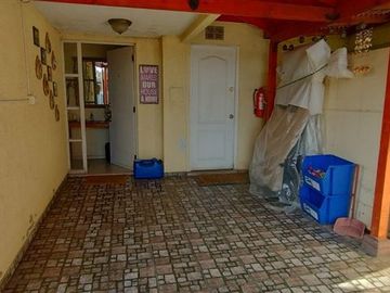 Casa en Venta en Avda. Cuatro Poniente con Avda, Cristo Redentor, Maipu.