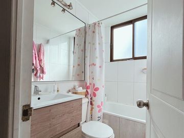 Casa en Venta en Barrio el Rosal de Vespucio, Maipú