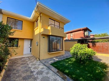 Casa en Venta en Av. Alfredo Silva Carvallo / Pdte José Manuel Balmaceda