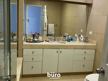 LINDO DEPARTAMENTO EN VENTA CON LA MEJOR VISTA AL MAR 4 DORMS