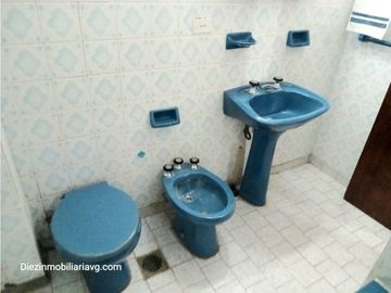 OPORTUNIDAD !! Venta Departamento 2 amb zona centro, cochera