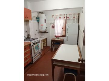OPORTUNIDAD !! Venta Departamento 2 amb zona centro, cochera