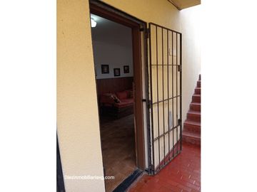 OPORTUNIDAD !! Venta Departamento 2 amb zona centro, cochera