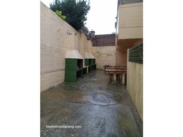 OPORTUNIDAD !! Venta Departamento 2 amb zona centro, cochera