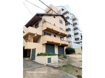 OPORTUNIDAD !! Venta Departamento 2 amb zona centro, cochera