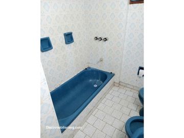 OPORTUNIDAD !! Venta Departamento 2 amb zona centro, cochera