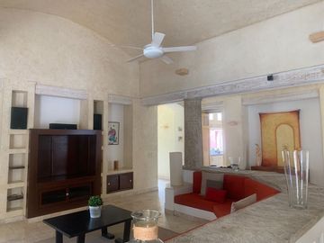RENTA RESIDENCIA EN CUERNAVACA EN SUMIYA