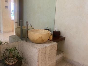 RENTA RESIDENCIA EN CUERNAVACA EN SUMIYA