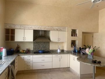 RENTA RESIDENCIA EN CUERNAVACA EN SUMIYA