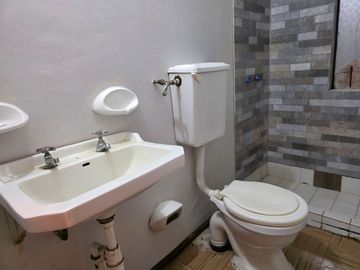 Vende Casa en Condiminio Villa Alemania  Los Ángeles.