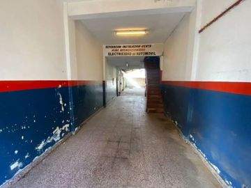 VENTA DOS LOCALES EN BLOQUE LAS LOMAS SAN ISIDRO