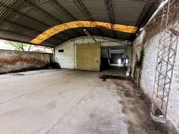VENTA DOS LOCALES EN BLOQUE LAS LOMAS SAN ISIDRO