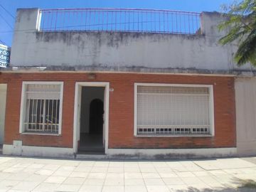 Departamento Tipo Casa en venta en Lanus Oeste