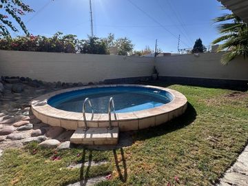 Casa en venta de 4 dormitorios c/ cochera en Villa Nueva