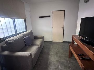 Casa en venta de 4 dormitorios c/ cochera en Villa Nueva